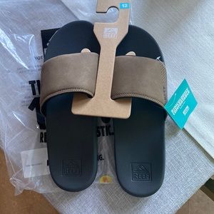NWT Men’s Reef Slides Sandals